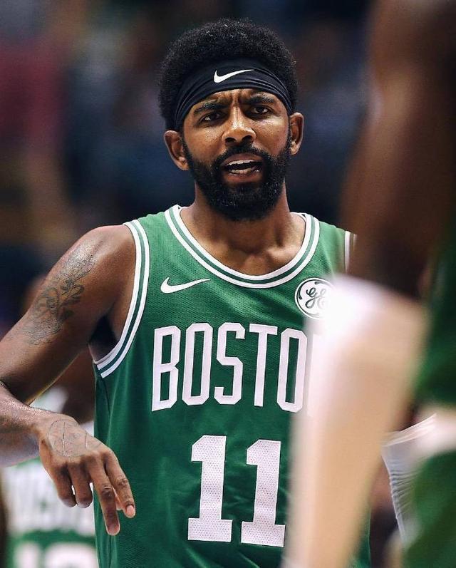 萨迪克的身 萨迪克的身